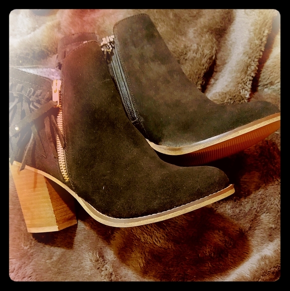 Aldo fringe ankle boots - Picture 1 of 1